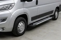 Citroen Jumper 2007-2025 Pedane Laterali Line (2 pz, Alluminio) foto 1