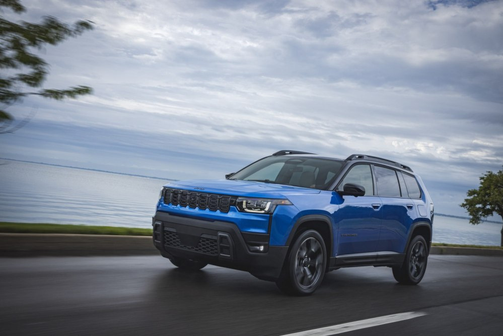 Recensione della sesta incarnazione della Jeep Cherokee 2025: il ritorno di una leggenda