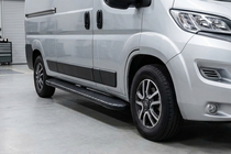 Fiat Ducato 2006-2025 Pedane Laterali Bosphorus Black (2 pz, Alluminio) foto 1