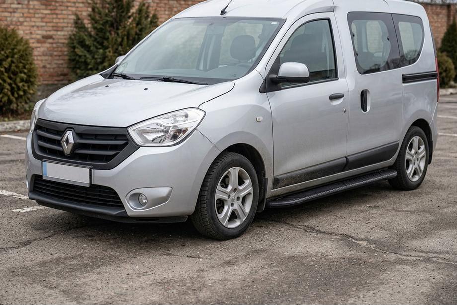 Dacia Dokker 2013-2022 Pedane Laterali Bosphorus Black (2 pz, Alluminio) Image