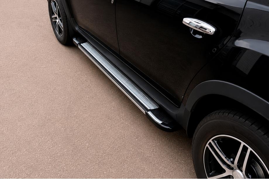 Dacia Duster 2008-2018 Pedane Laterali Rainbow (2 pz, Alluminio) Image