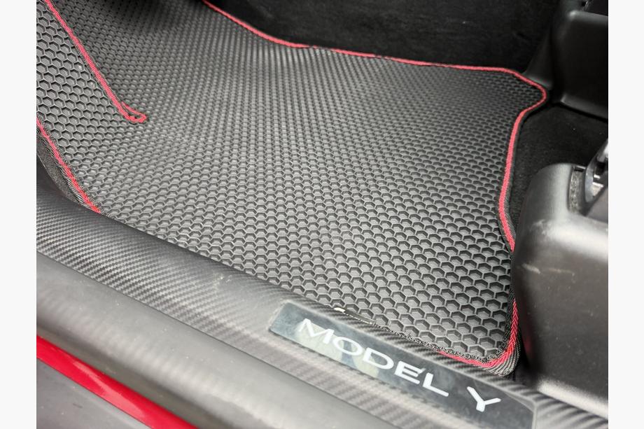 Tesla Model Y 2020- Tappetini in gomma Carsuit (2020-2024, neri) Foto 16