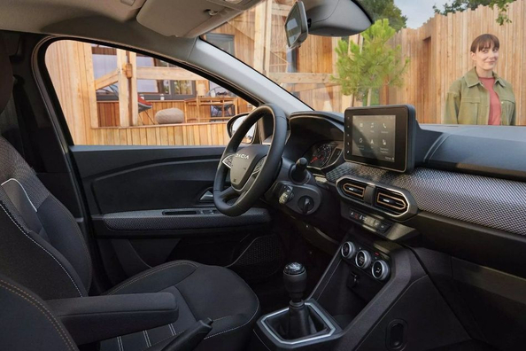 Dacia Sandero Stepway terza generazione: cross-hatchback economica Foto 5