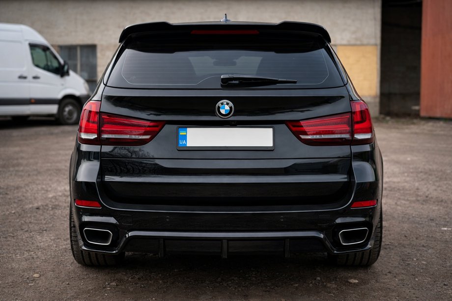 BMW X5 F15 2013-2018 Kit carrozzeria Black Warrior (per M-Sport) Foto 2
