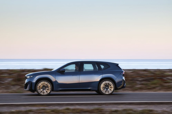 Recensione della nuova BMW iX3 2026: l’era elettrica della Neue Klasse Foto 3