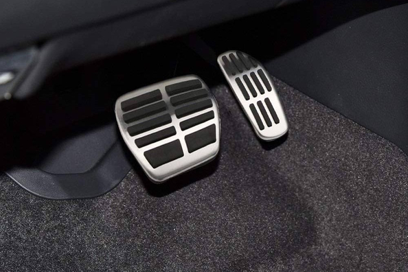 Come scegliere i pedali per auto?