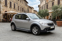 Renault Sandero 2007-2013 Pedane Laterali Duru (2 pz, Alluminio) foto 1