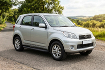 Daihatsu Terios 2006-2017 Pedane Laterali Bosphorus Black (2 pz, Alluminio) foto 1