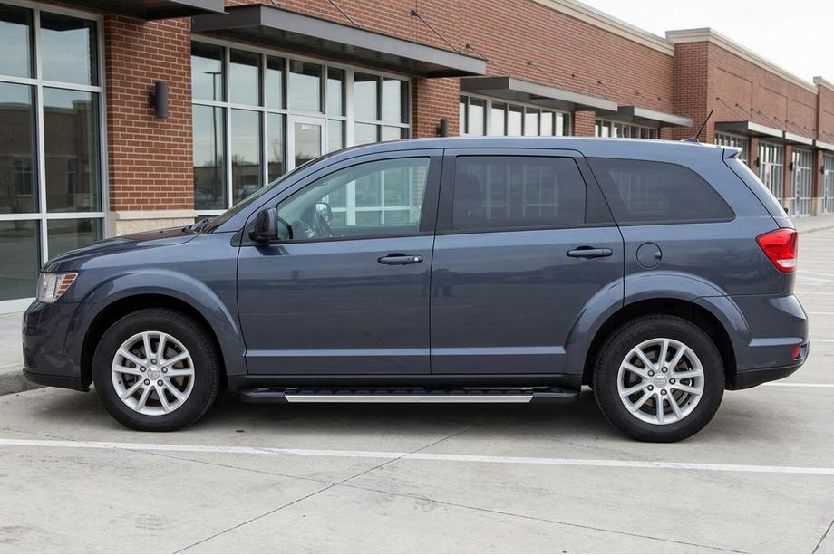 Fiat Freemont 2011-2016 Pedane Laterali RedLine V1 (2 pz, Alluminio) Image
