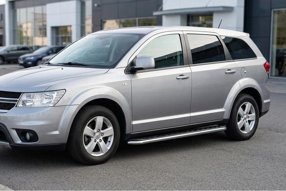 Fiat Freemont 2011-2016 Pedane Laterali Maydos V1 (2 pz, Alluminio e Acciaio Inox) Image