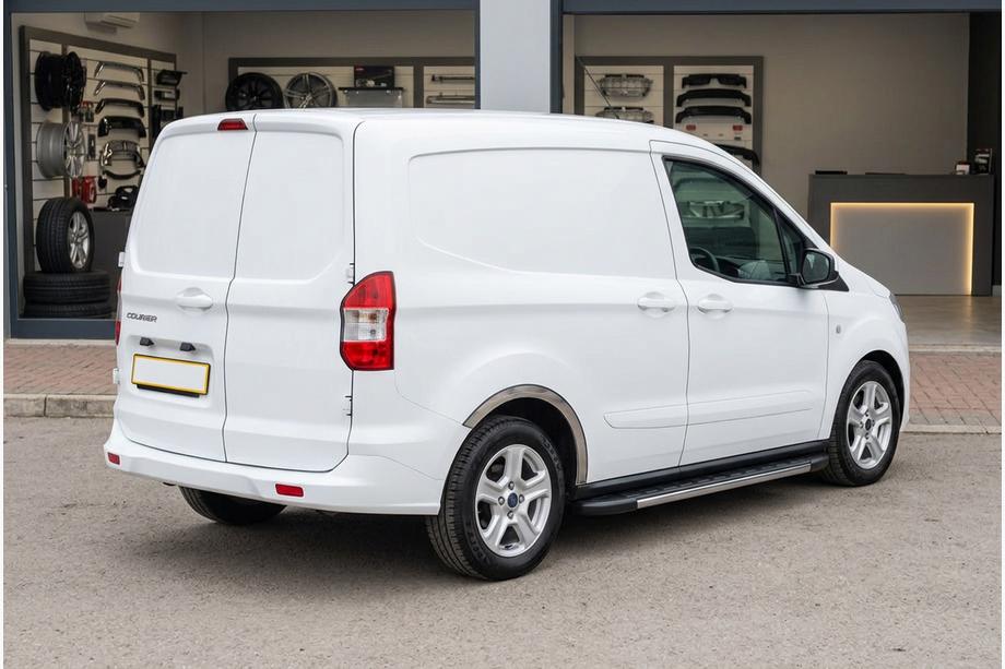 Ford Courier 2014-2023 Pedane Laterali Duru (2 pz, Alluminio) Image