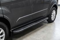Ford Custom 2013-2022 Pedane Laterali Bosphorus Black (2 pz, Alluminio) foto 1