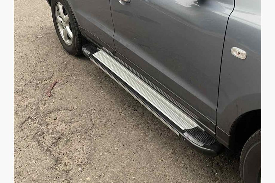 Hyundai Santa Fe 1 2000-2006 Pedane Laterali Rainbow (2 pz, Alluminio) Image