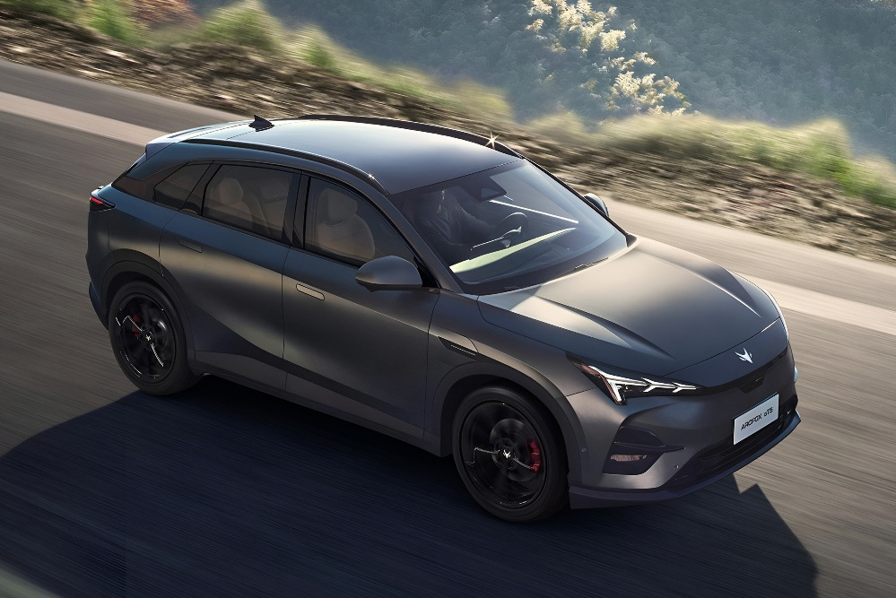 Recensione Arcfox Alpha T5: SUV elettrico per la vita quotidiana
