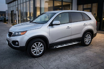 Kia Sorento II XM 2009-2014 Pedane Laterali Sunrise (2 pz, Alluminio) foto 1