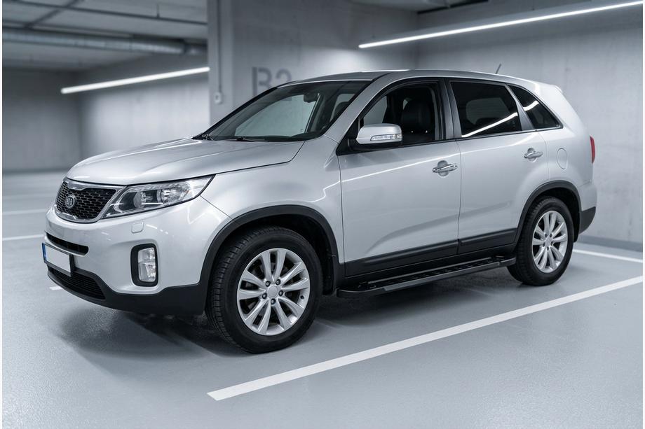 Kia Sorento II XM 2009-2014 Pedane Laterali RedLine Black (2 pz, Alluminio) 2010-2013 Image