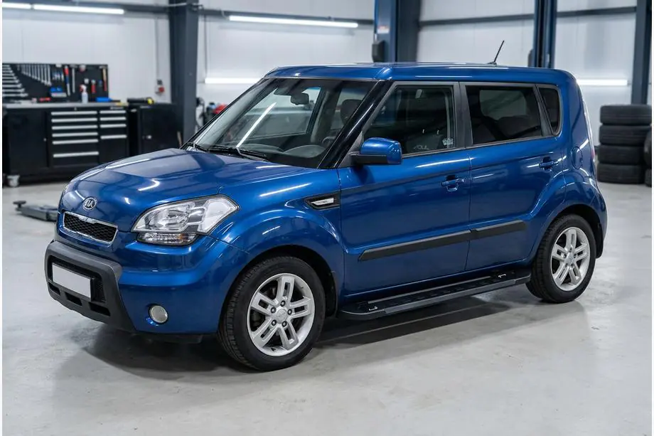 Kia Soul I 2008-2013 Pedane Laterali RedLine Black (2 pz, Alluminio) Image
