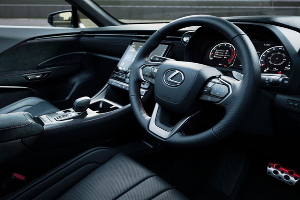 Recensione Lexus LBX Morizo RR: Accento sportivo nel segmento premium Foto 5