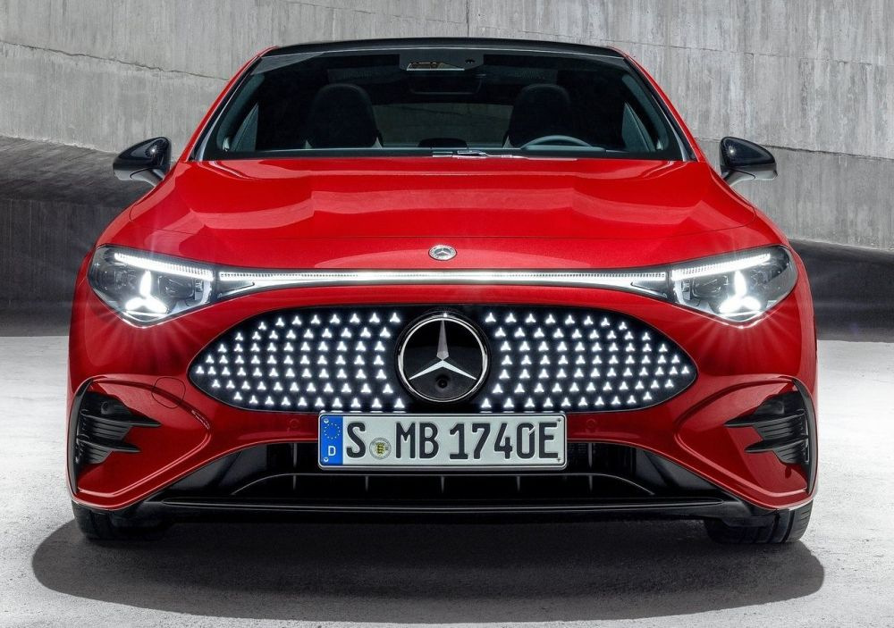 Recensione della Mercedes-Benz CLA EQ 2025: Berlina compatta elettrica premium