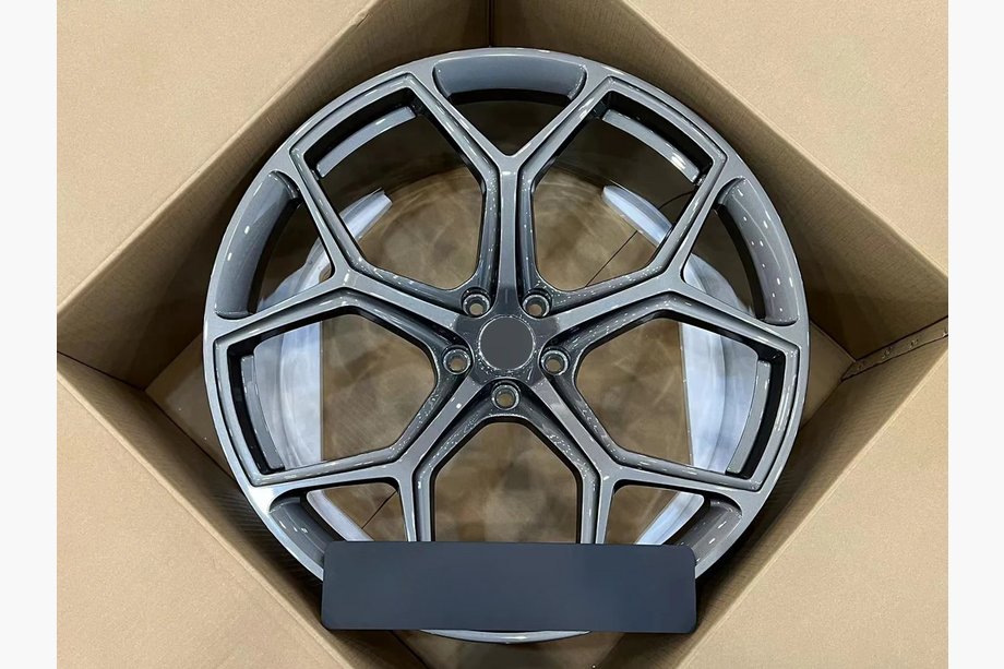 Audi Q8 2018- Cerchi forgiati OEM R22 V1 (Set da 4) Image