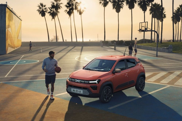 Dacia Spring 2024: Auto elettrica economica con design aggiornato Foto 2