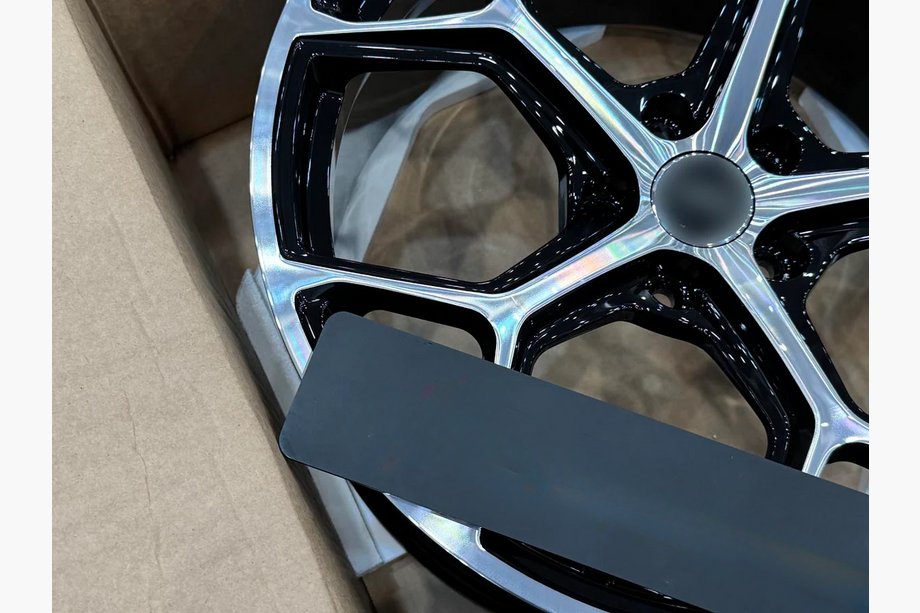 Audi A5 2016-2025 Cerchi forgiati OEM R19 (Set da 4) Foto 9