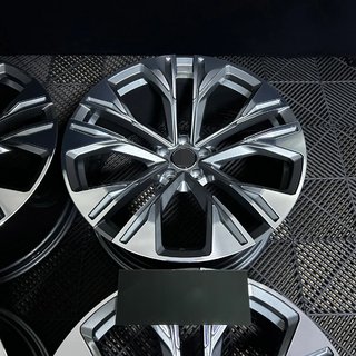 Cerchi forgiati OEM R21 V2 (set da 4) Audi Q8 2018- foto 1
