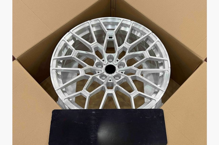 BMW I4 (G26) 2022- Cerchi forgiati OEM R20 V1 (set da 4) Foto 9