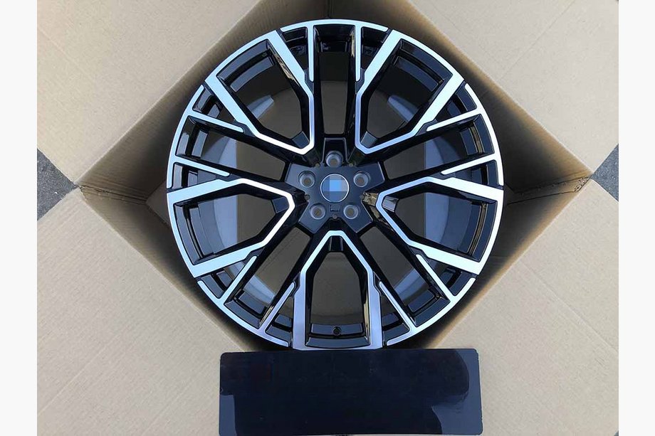 BMW X5 G05 2019–2026 Cerchi forgiati OEM R21 V2 (set da 4) Image