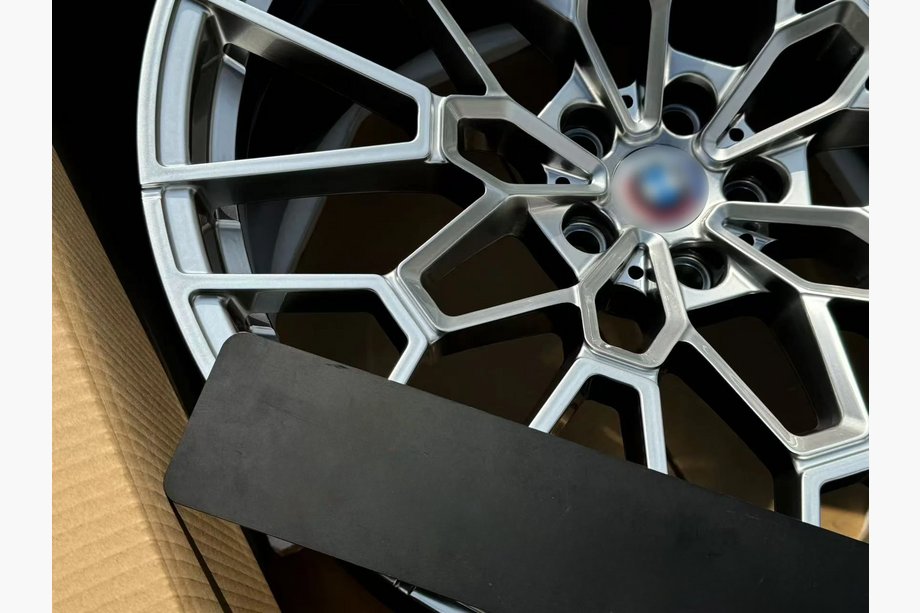 BMW X5 G05 2019–2026 Cerchi forgiati OEM R22 V5 (Set da 4) Foto 6