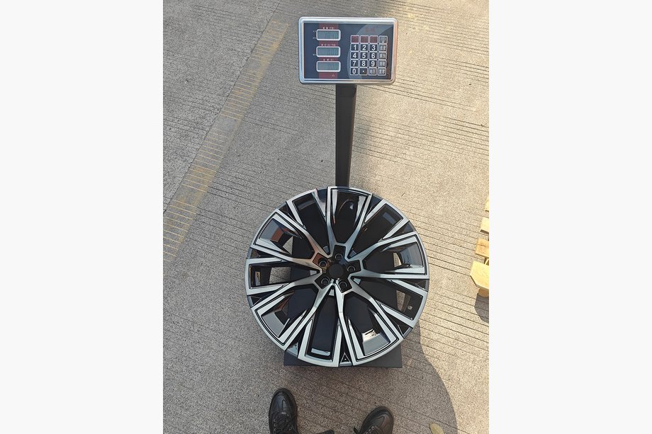 BMW X7 G07 2019- Cerchi forgiati OEM R23 V2 (Set di 4) Foto 11