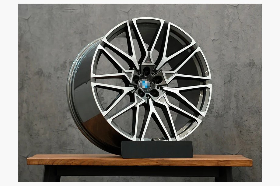 BMW X5 G05 2019–2026 Cerchi forgiati OEM R22 V8 (set da 4) Image