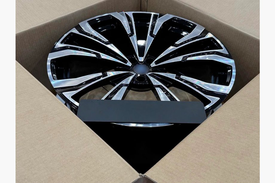 BMW X7 G07 2019- Cerchi forgiati OEM R23 V3 (Set di 4) Foto 4