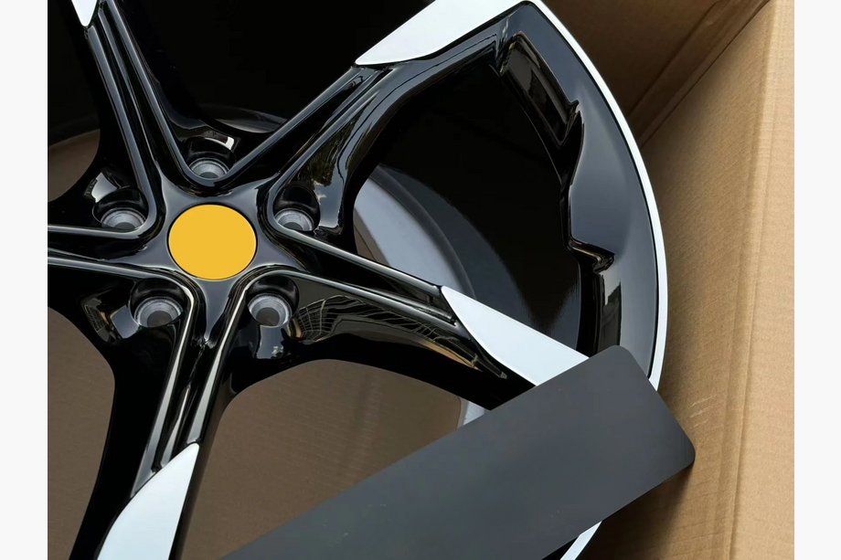 Ferrari 488 GTB 2015-2019 Cerchi forgiati OEM R21 (set di 4) Foto 9
