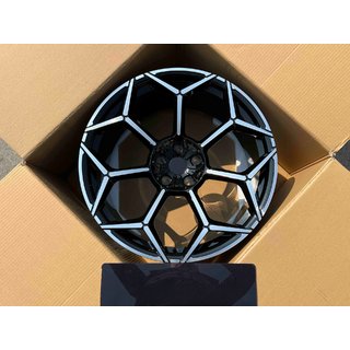 Cerchi forgiati OEM R23 V1 (set da 4) Lamborghini Urus 2018- foto 2