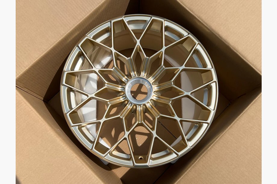 Lamborghini Huracan 2014- Cerchi forgiati OEM R20 V2 (set da 4) Image