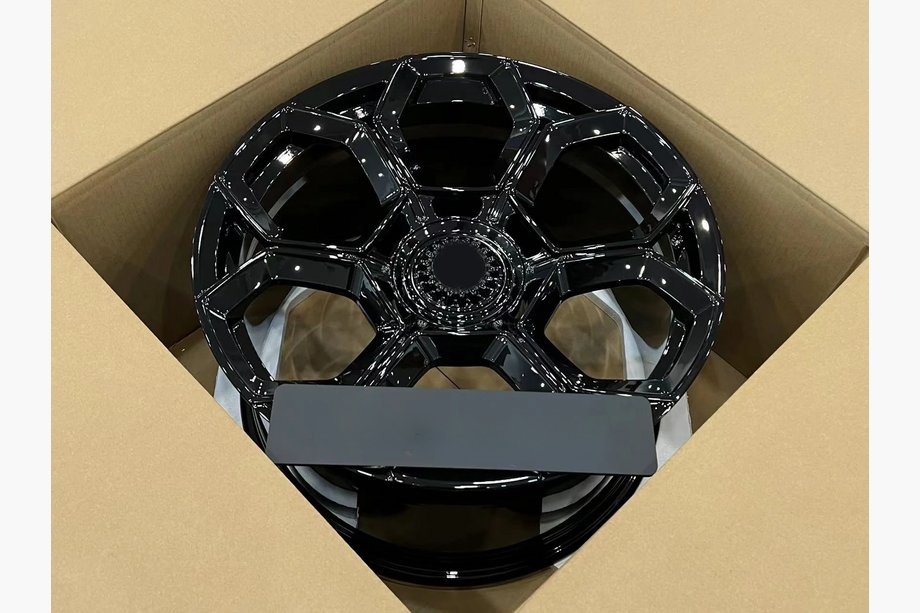 Lamborghini Aventador 2011-2022 Cerchi forgiati OEM R20 R21 V6 (Set da 4) Foto 3