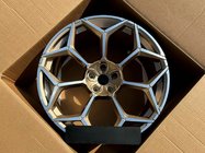 Lamborghini Urus 2018- Cerchi forgiati OEM R24 (Set di 4) foto 11