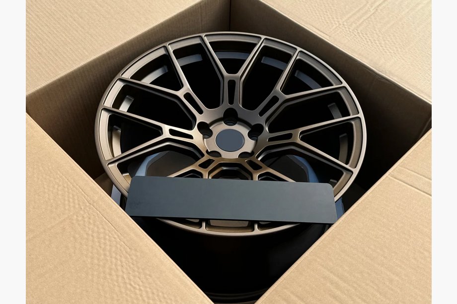 Lamborghini Huracan 2014- Cerchi forgiati OEM R19 V1 (Set di 4) Foto 5