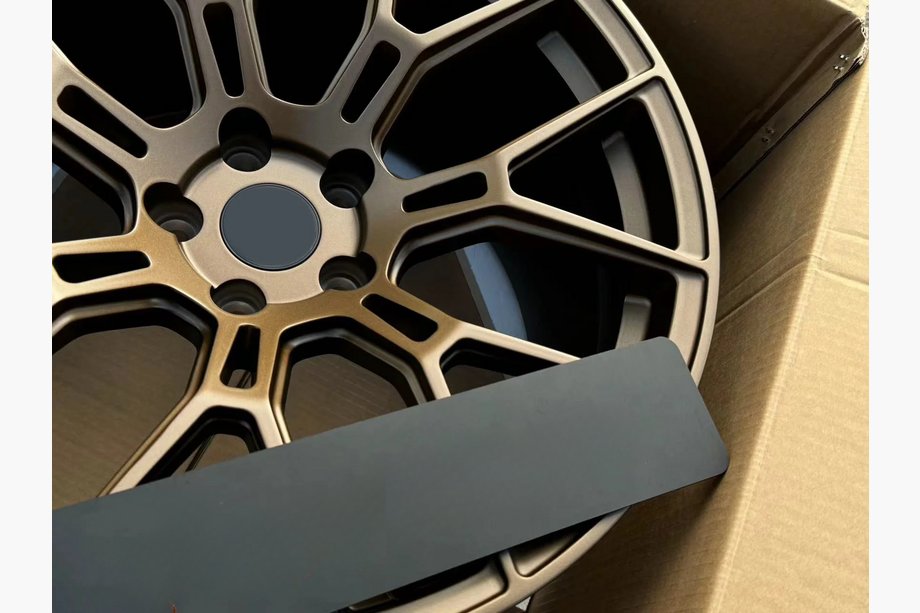 Lamborghini Huracan 2014- Cerchi forgiati OEM R19 V1 (Set di 4) Foto 10