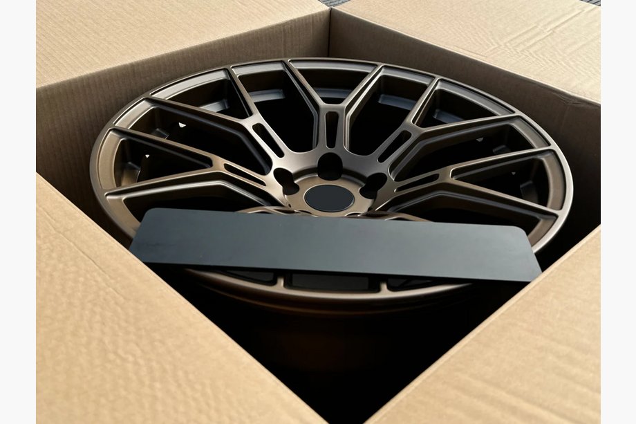 Lamborghini Huracan 2014- Cerchi forgiati OEM R19 V1 (Set di 4) Foto 6