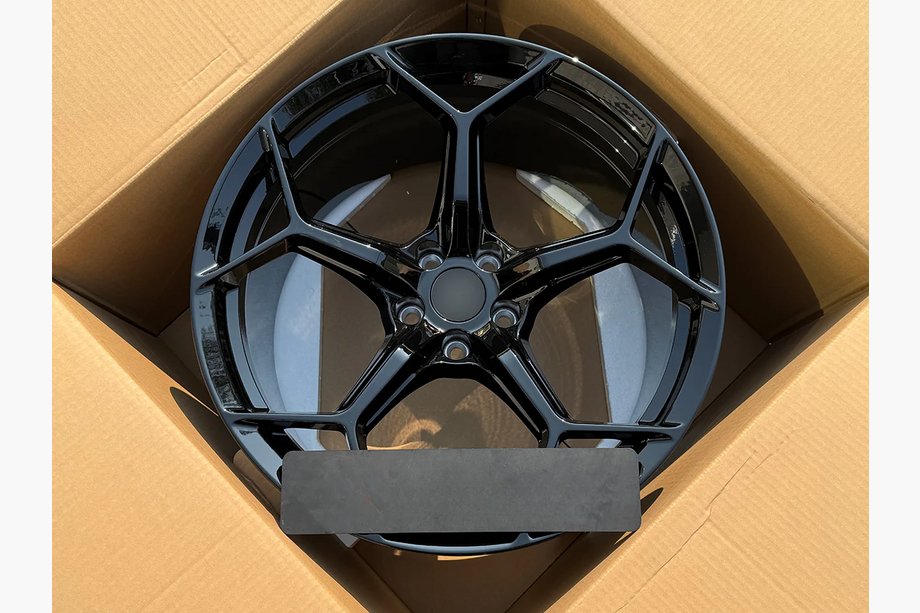 Lamborghini Huracan 2014- Cerchi forgiati OEM R20 V3 (Set di 4) Image