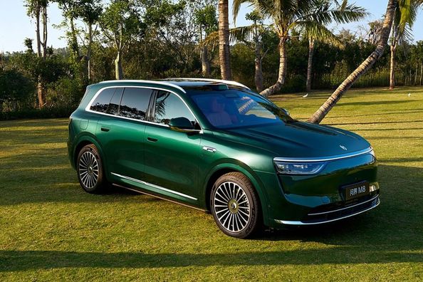 Recensione della versione elettrica del SUV AITO M8