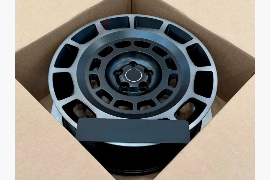 Land Rover Defender 2019- Cerchi forgiati OEM R22 V2 (set da 4) Foto 4