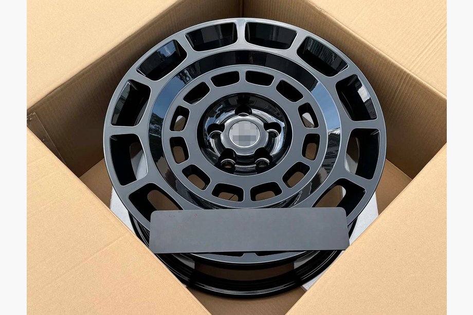 Land Rover Defender 2019- Cerchi forgiati OEM R22 (Set di 4) Foto 3
