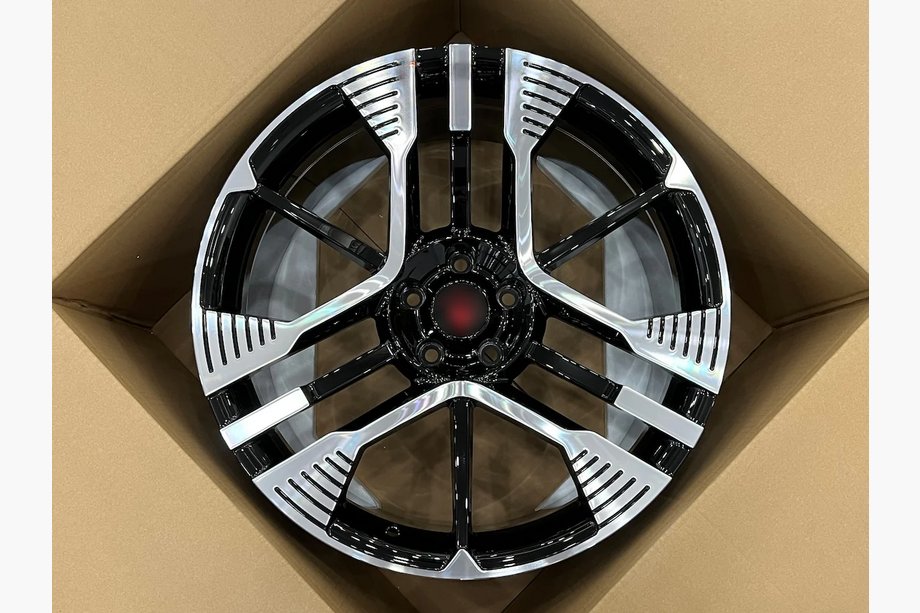Maserati Ghibli 2013-2023 Cerchi forgiati OEM R19 R20 (Set di 4) Foto 3