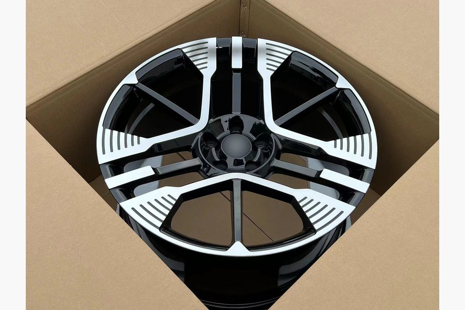 Maserati Ghibli 2013-2023 Cerchi forgiati OEM R19 R20 (Set di 4) Foto 6