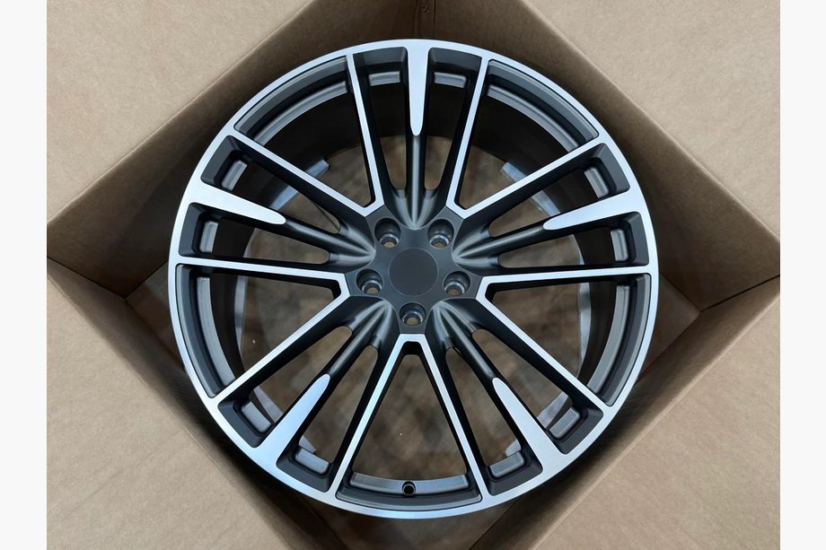 Maserati Ghibli 2013-2023 Cerchi forgiati OEM R22 (Set di 4) Foto 1