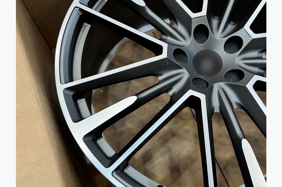Maserati Ghibli 2013-2023 Cerchi forgiati OEM R22 (Set di 4) Foto 8