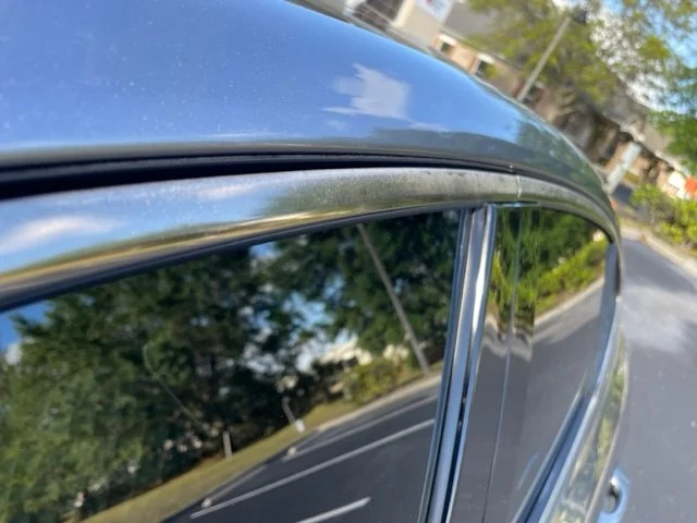 Perché il cromo dell’auto si scurisce e come ridargli lucentezza